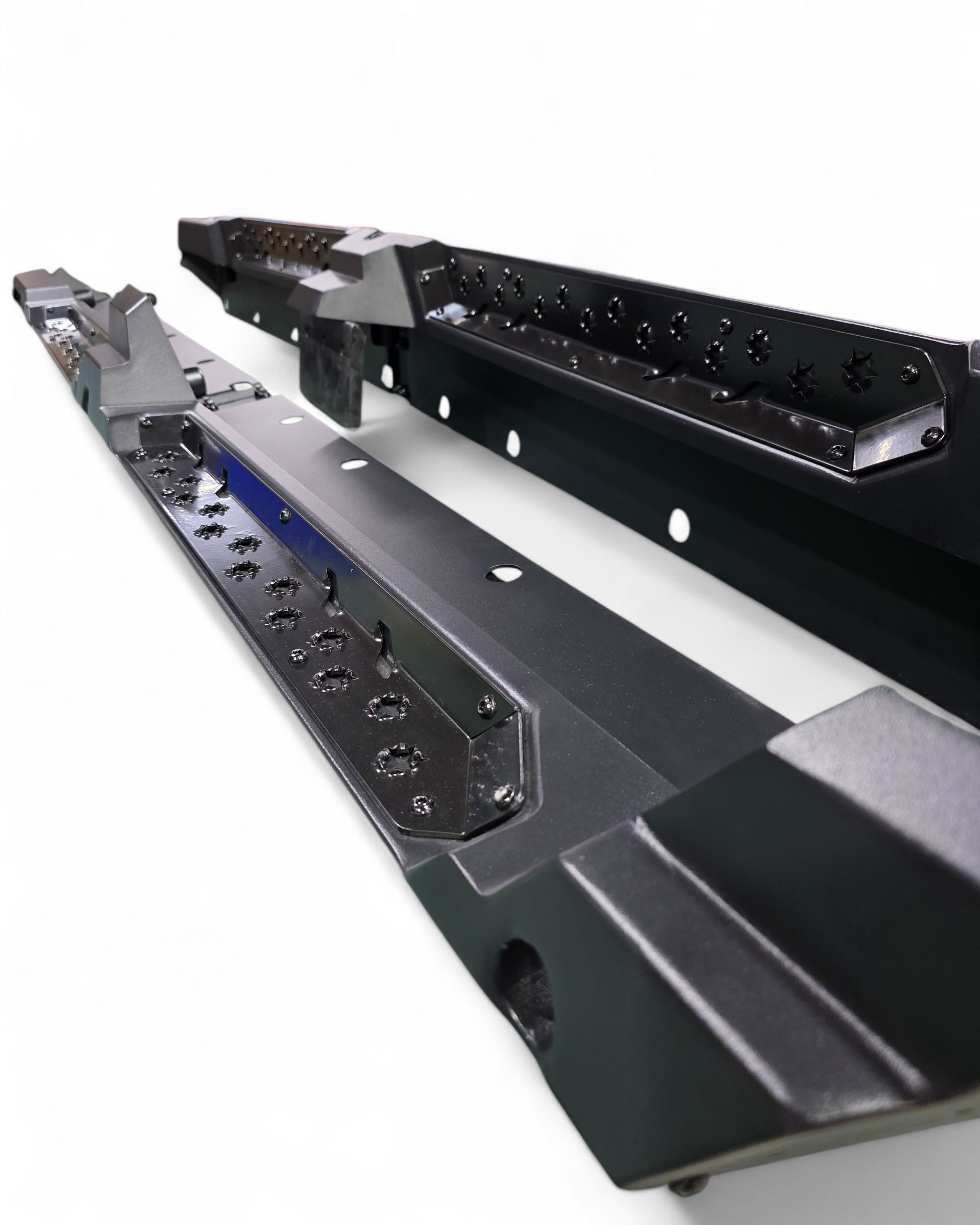 Steel rock guard and step junction on Polaris Ranger XD 1500 side steps