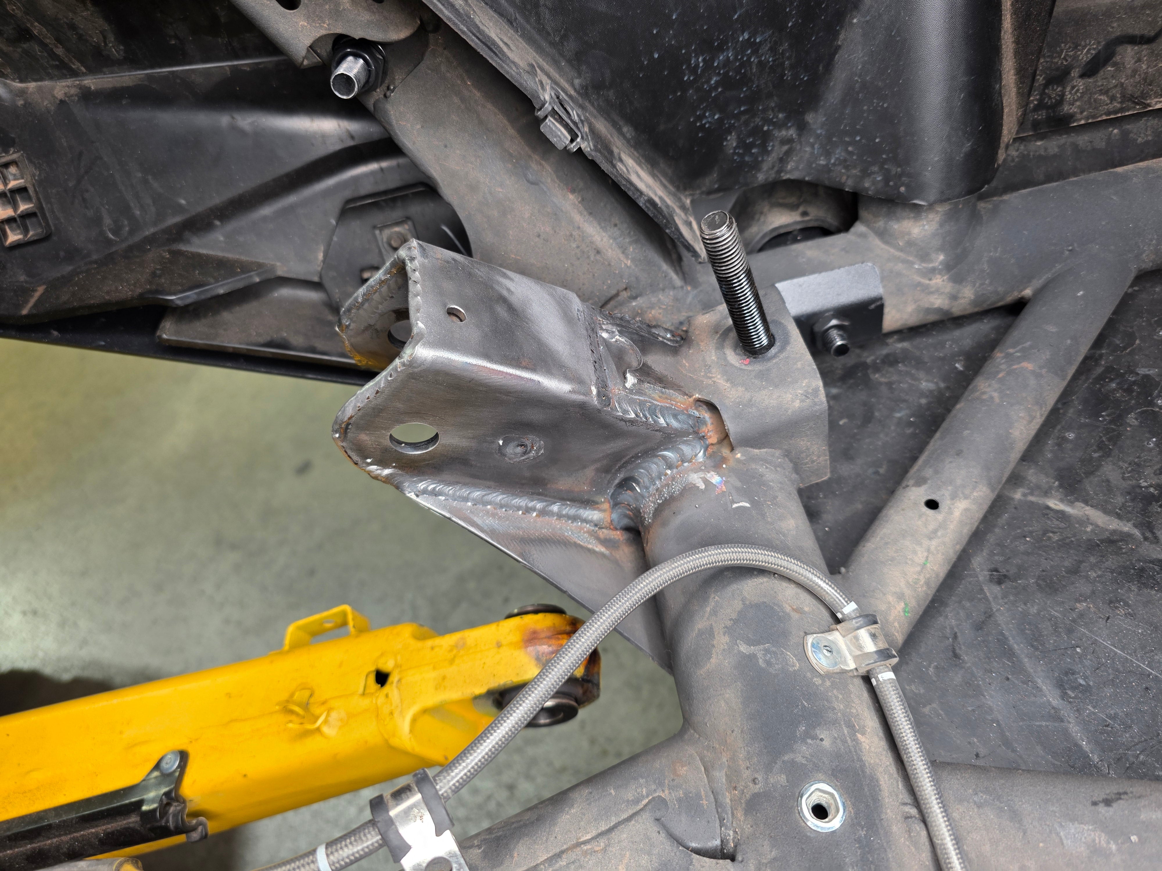 2024+ Can Am Maverick R Trailing Arm Pivot Gusset