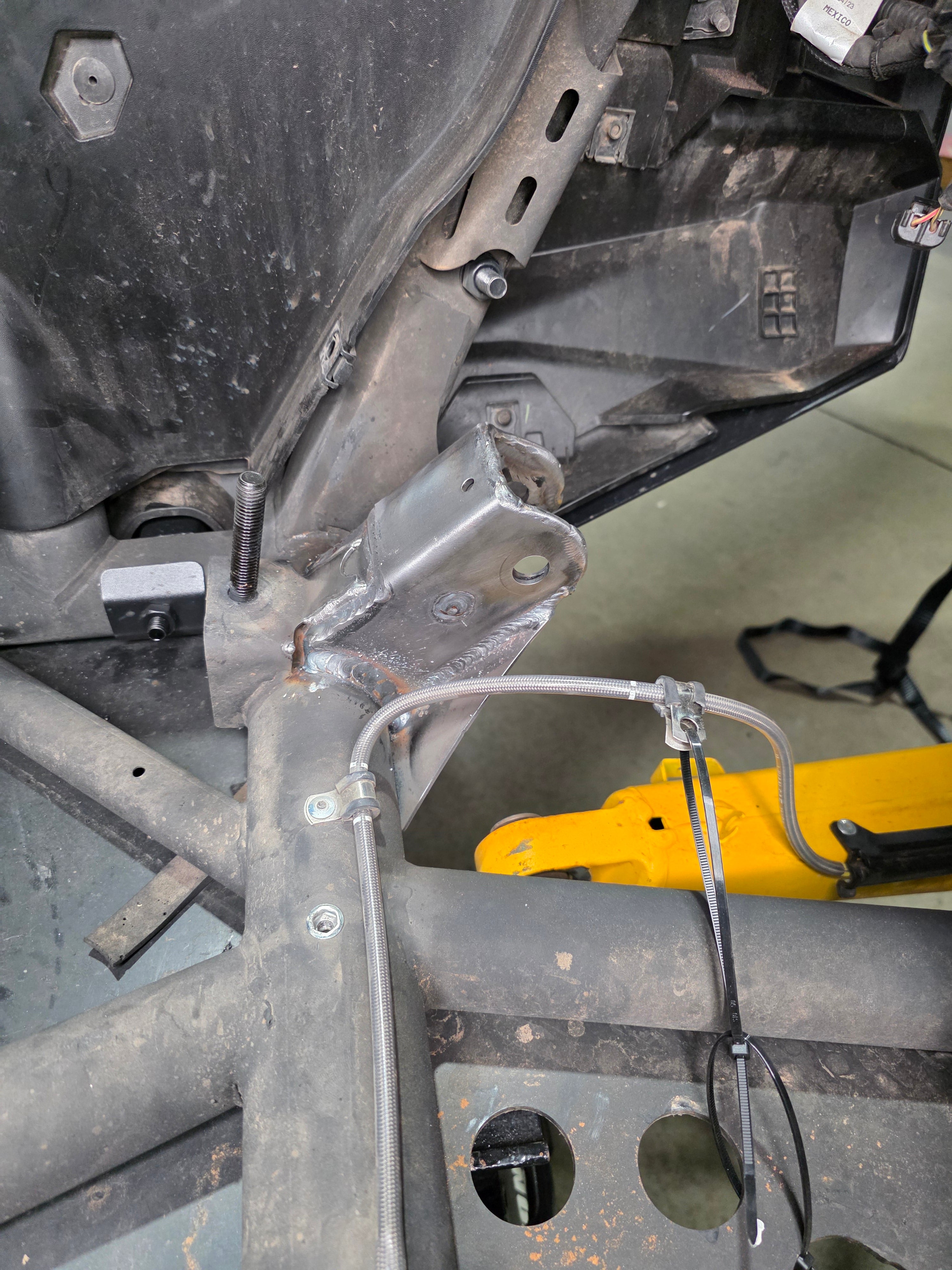 2024+ Can Am Maverick R Trailing Arm Pivot Gusset