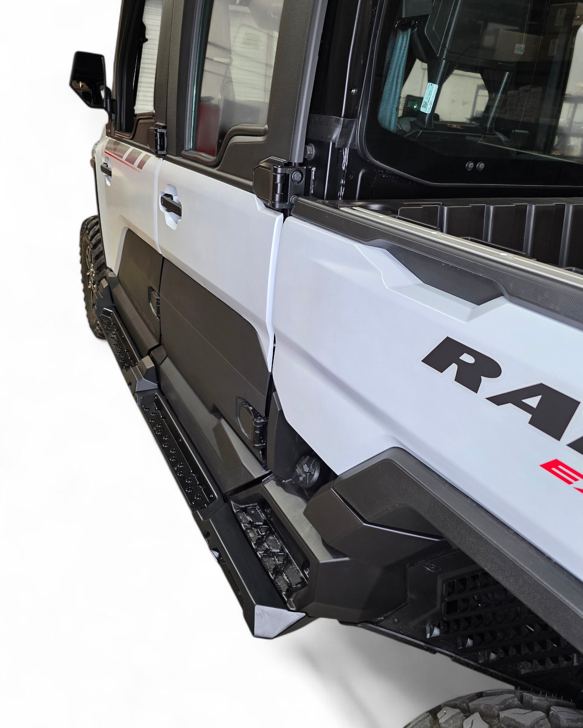Step insert grip texture on Polaris Ranger XD 1500 side step