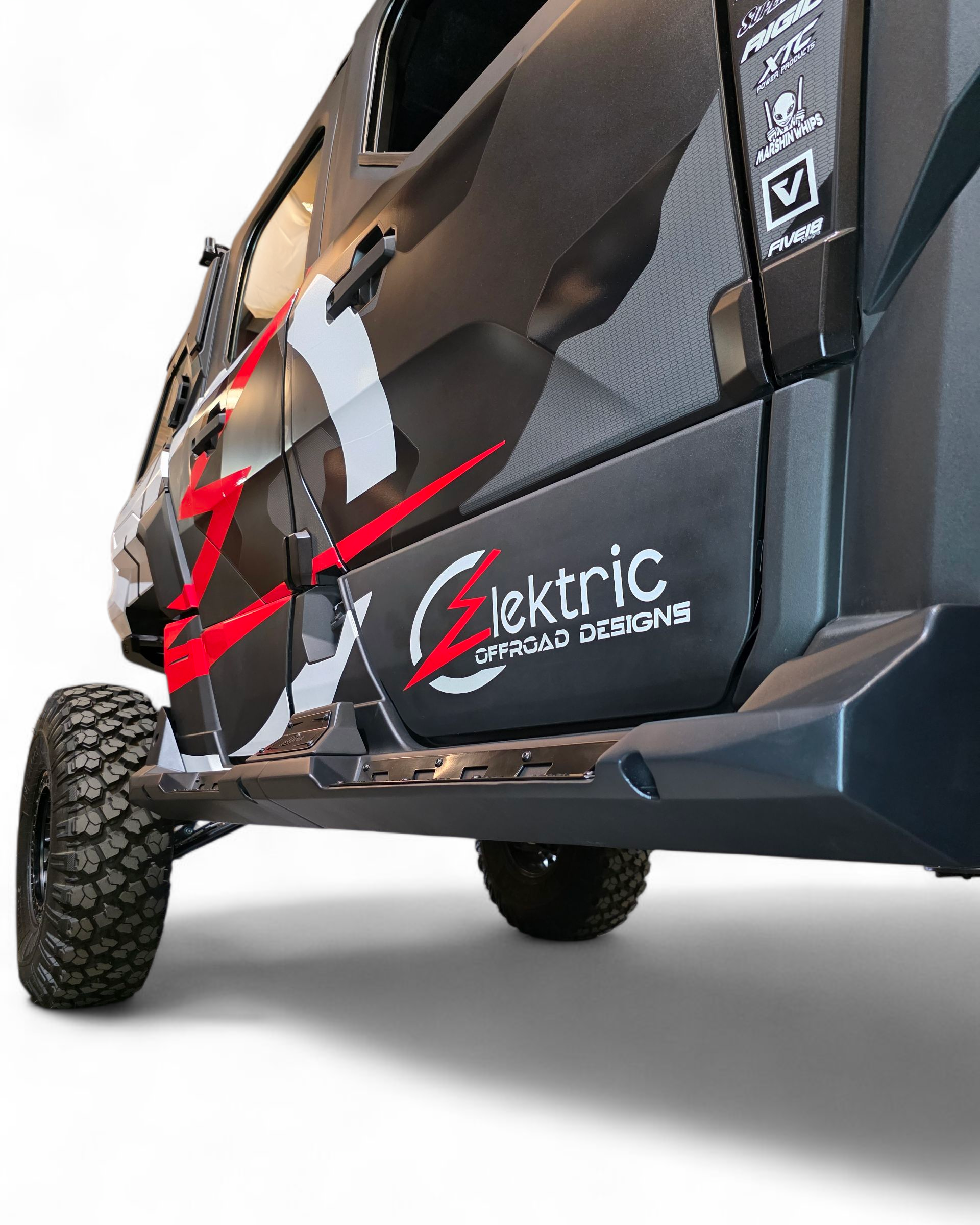 Hammer black powder coat and satin accent two-tone finish on Polaris Xpedition rock steps