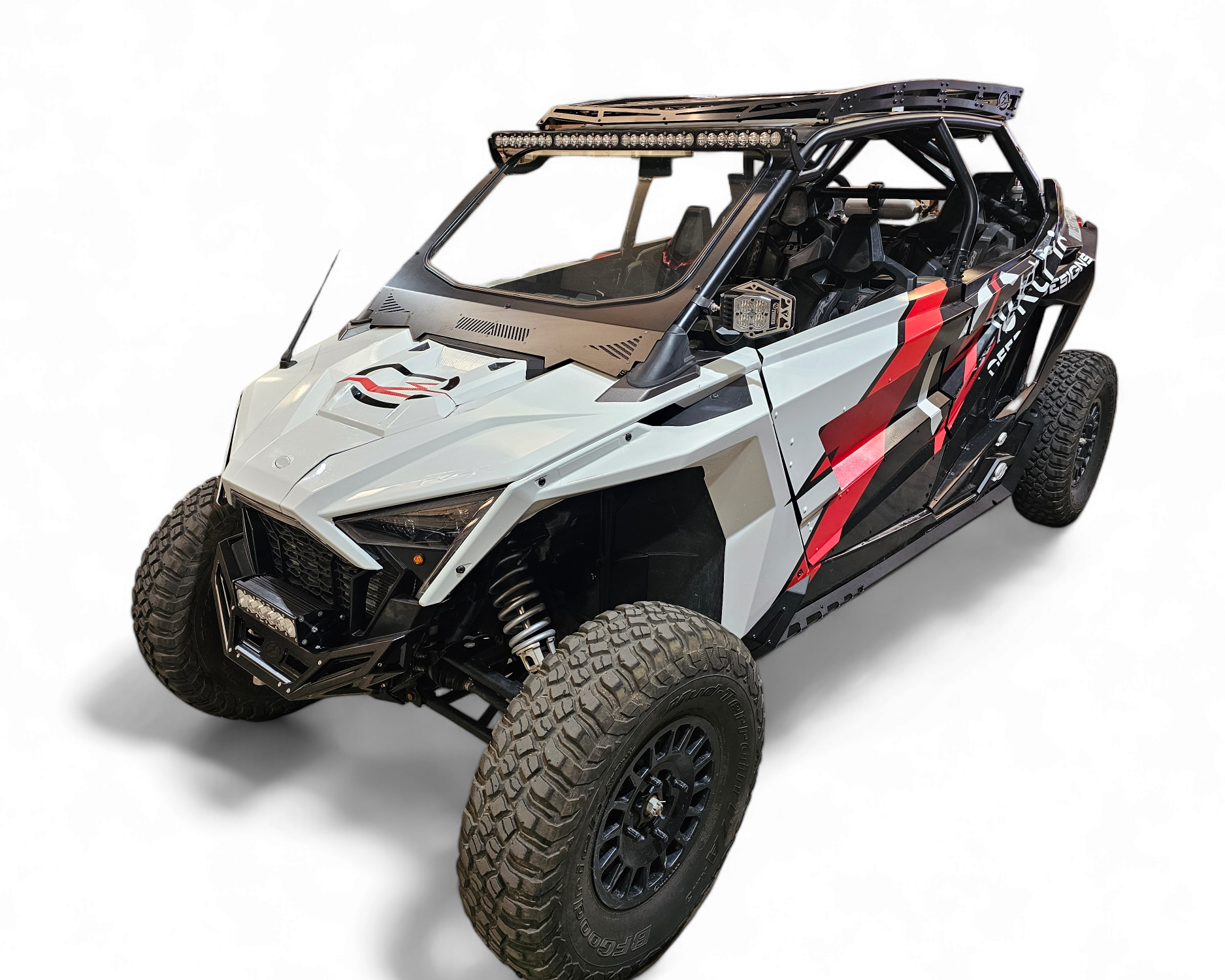 Hammer black powder coat and satin black accent finish on Polaris RZR rock sliders