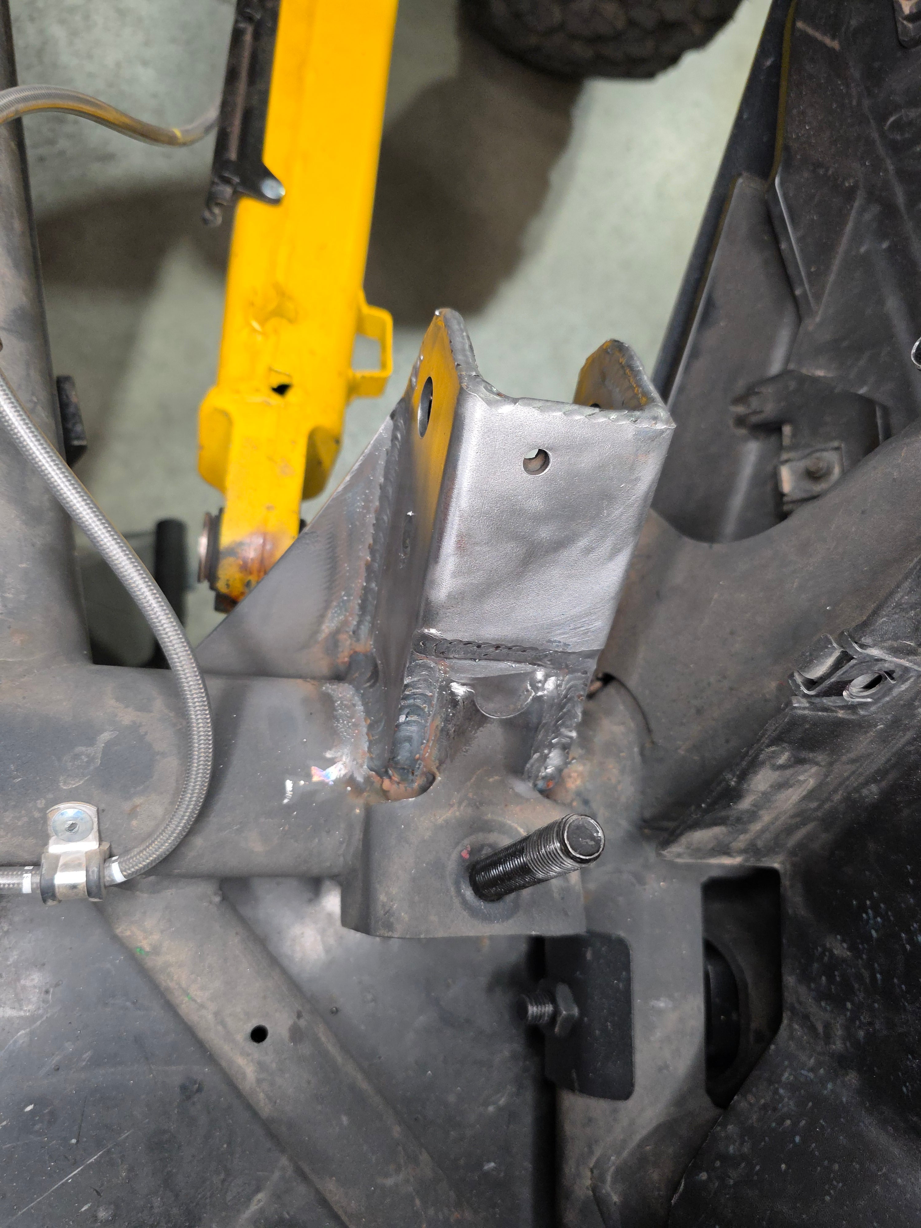 2024+ Can Am Maverick R Trailing Arm Pivot Gusset