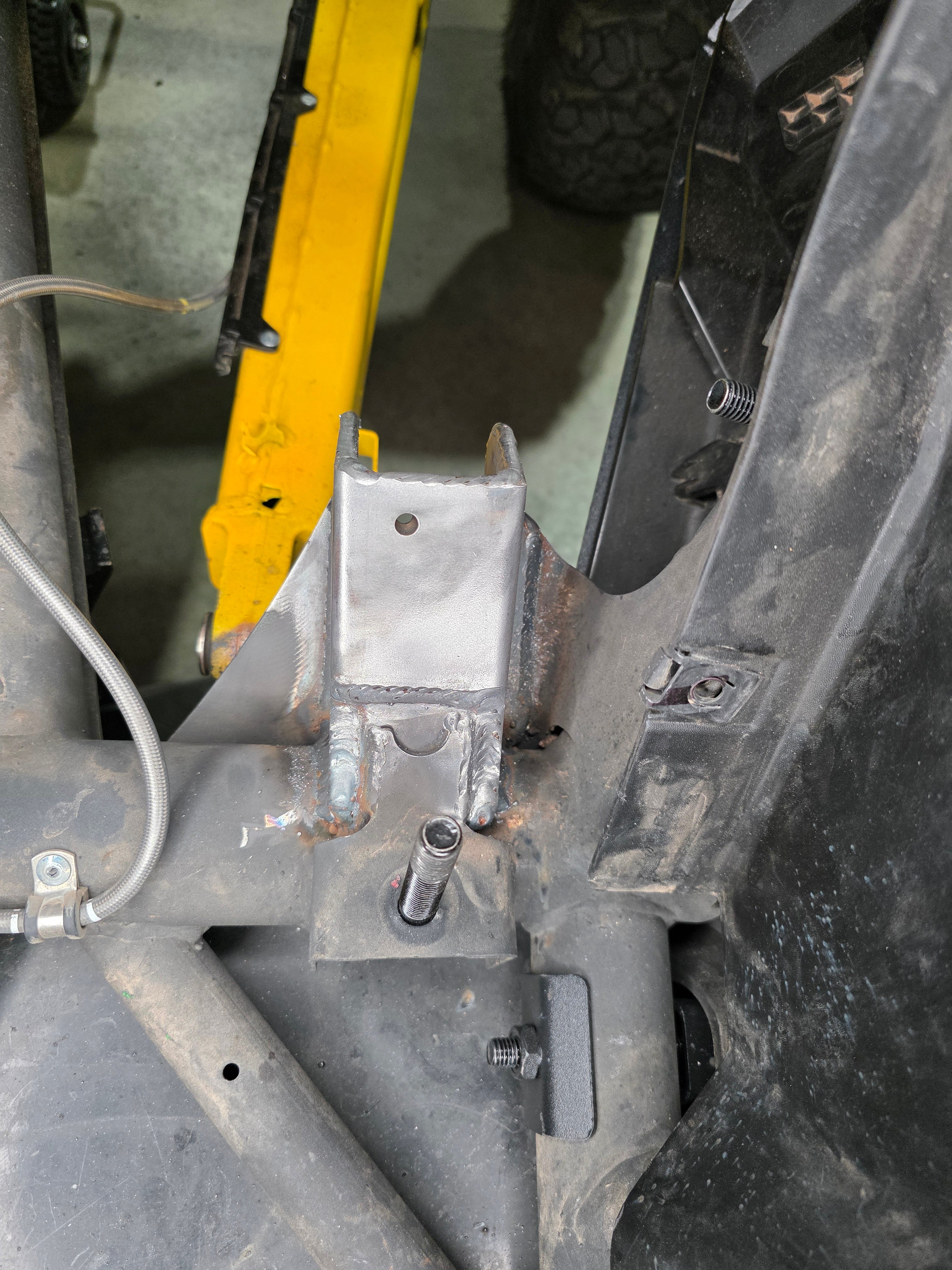 2024+ Can Am Maverick R Trailing Arm Pivot Gusset